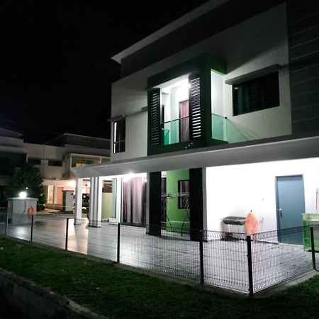 Pangkor L29, Dream Island Homestay Kampong Sungai Udang Esterno foto