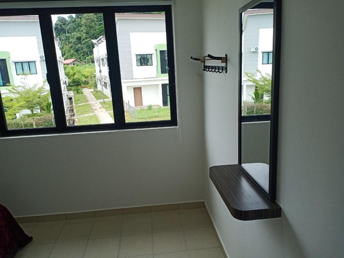 Pangkor L29, Dream Island Homestay Kampong Sungai Udang Esterno foto