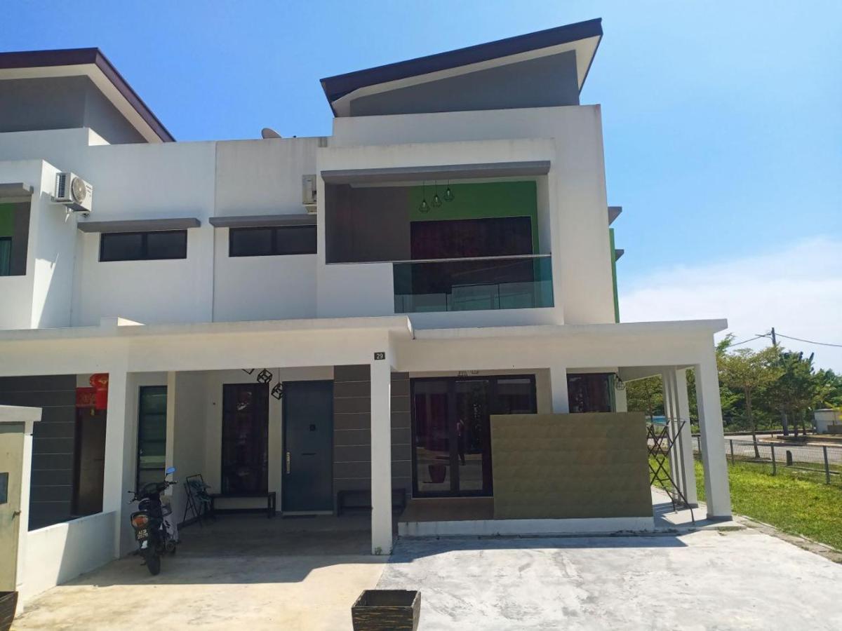 Pangkor L29, Dream Island Homestay Kampong Sungai Udang Esterno foto