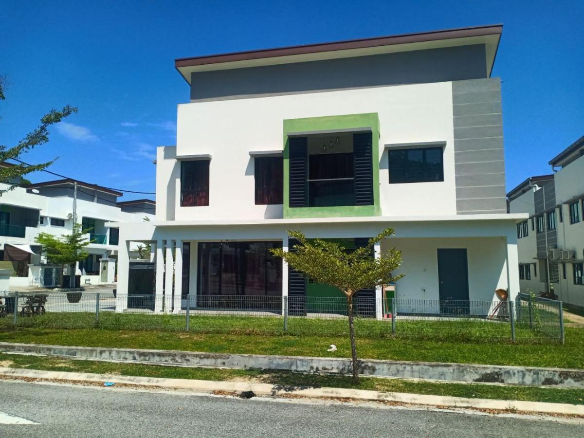 Pangkor L29, Dream Island Homestay Kampong Sungai Udang Esterno foto
