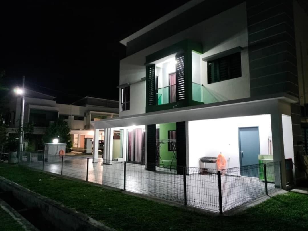 Pangkor L29, Dream Island Homestay Kampong Sungai Udang Esterno foto